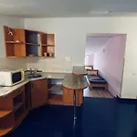 بيت ريفي Serge *