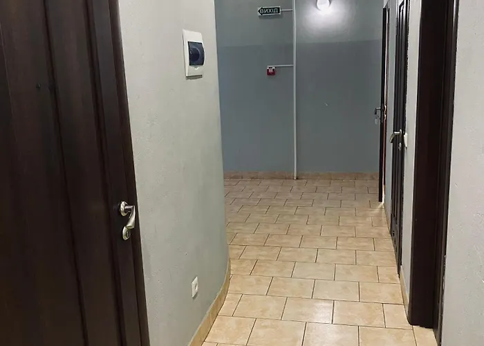 Serge Πανδοχείο *